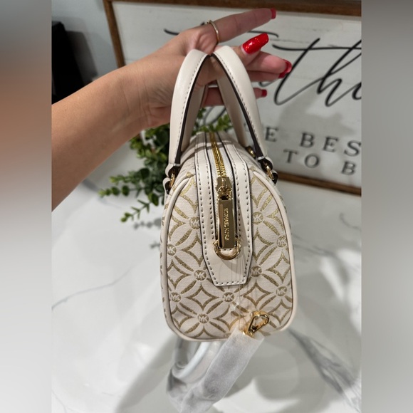 Beautiful New W/Tags Michael Kors Mini Boston Bag - Picture 13 of 13